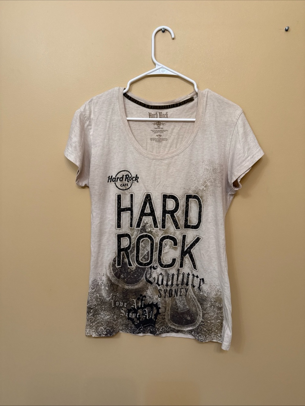 Hard Rock Cafe White Tee with Black Graphic
